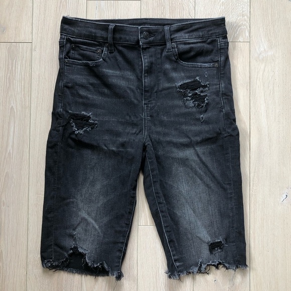 American Eagle Outfitters Black Distressed Biker Denim Shorts Size 8 - Picture 1 of 12